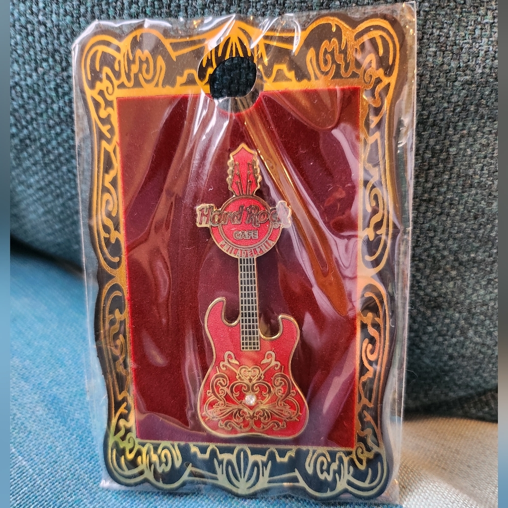 Vintage Hard Rock Cafe Red Peace Love Rock Series 09 Philadelphia Guitar Pin NWT